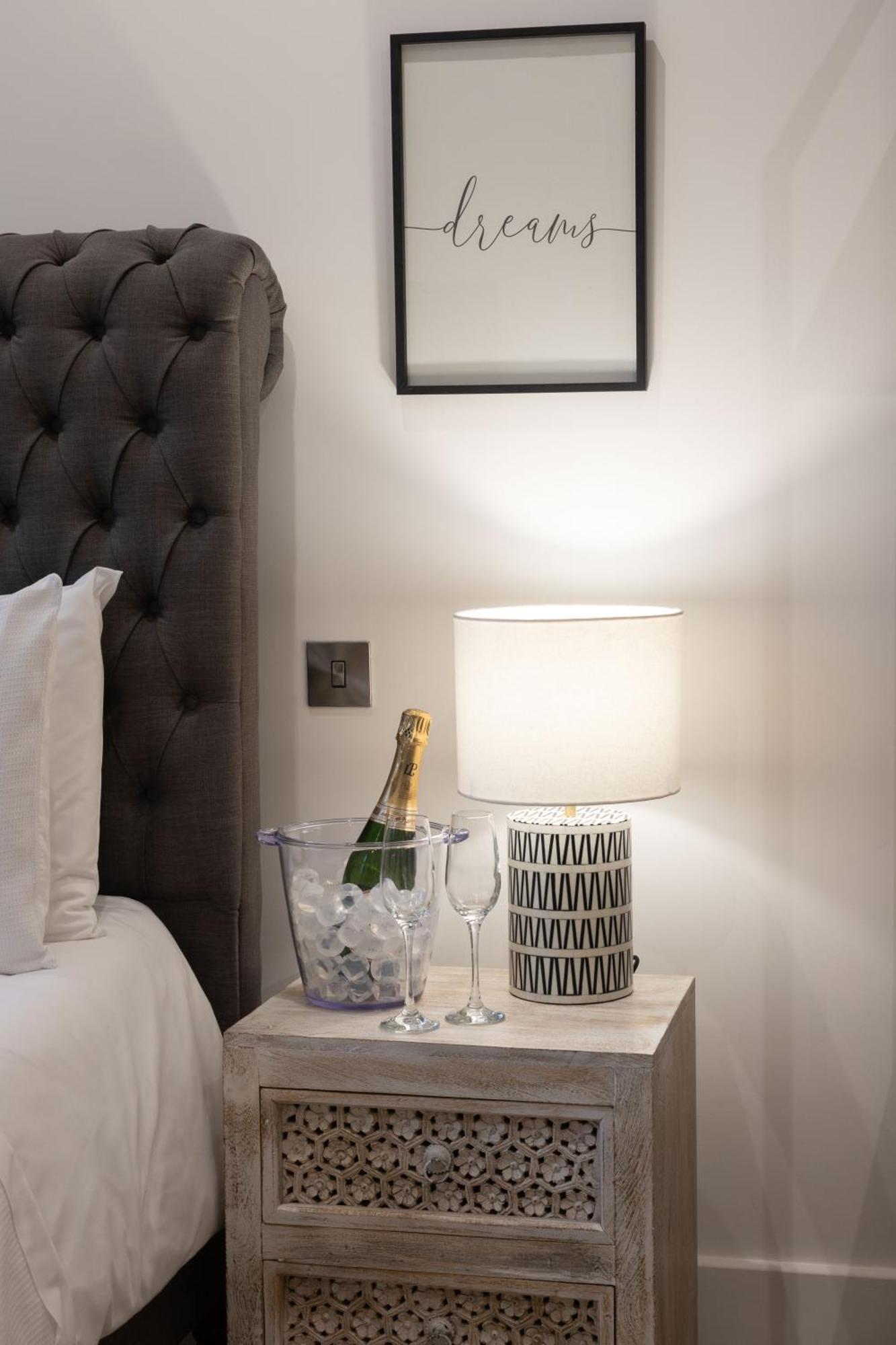 Springfield Thirteen Harrogate Extérieur photo
