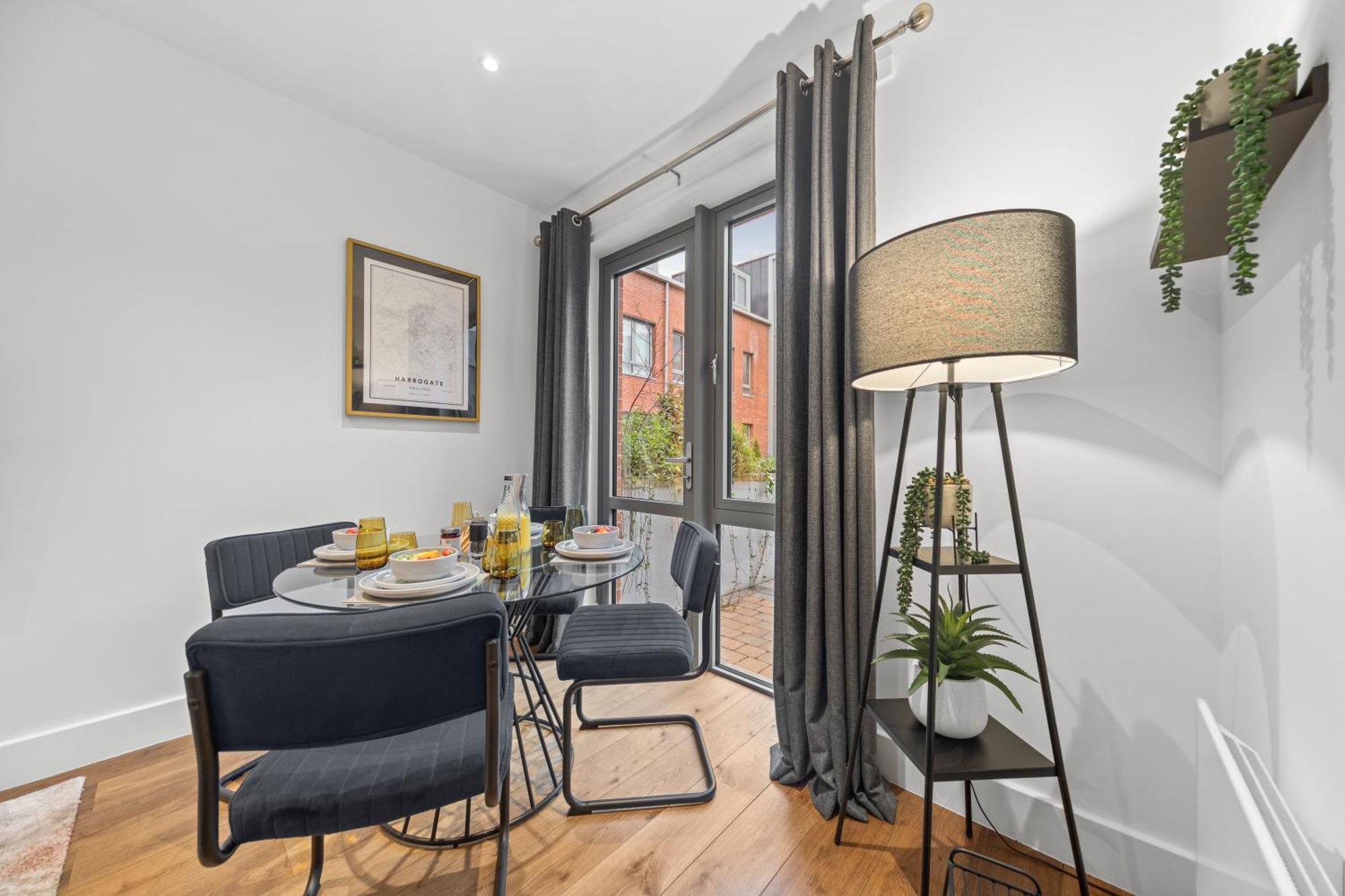 Springfield Thirteen Harrogate Extérieur photo