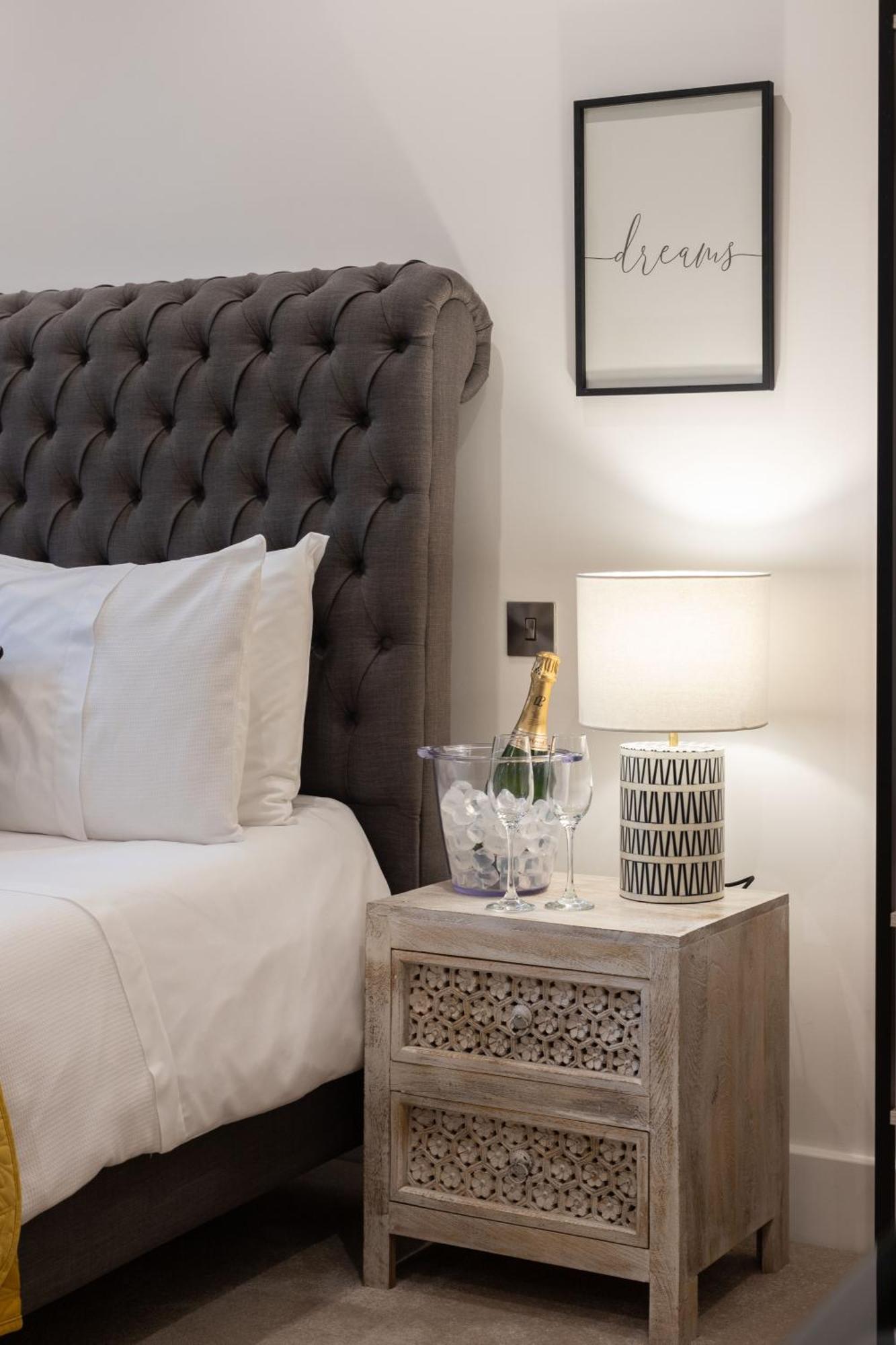 Springfield Thirteen Harrogate Extérieur photo